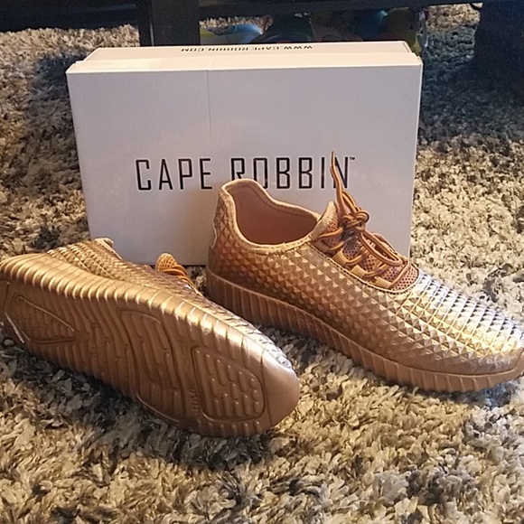 cape robbin tennis shoes